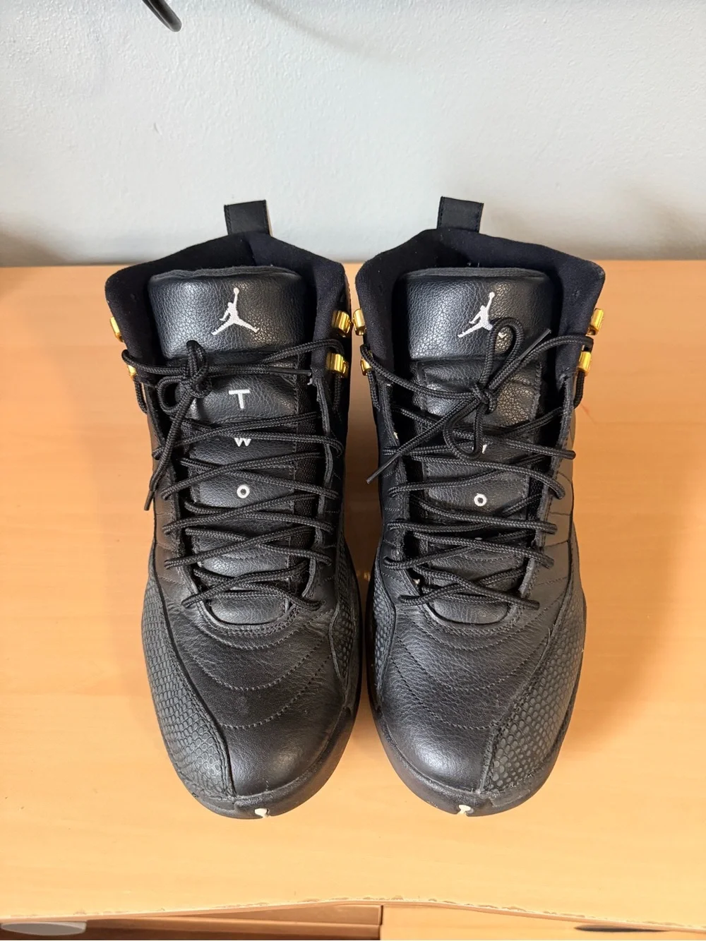 Jordan Men's Black & Gold Retro 12 Basketball Shoes